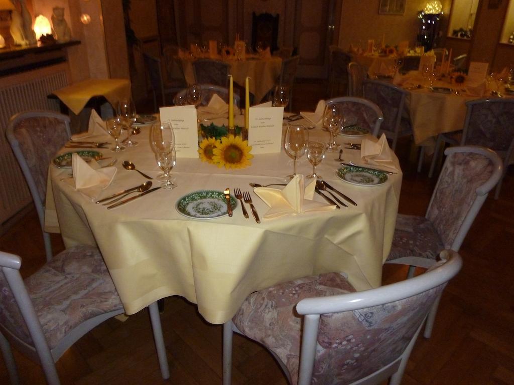 Achathotel Zum Schwan Idar-Oberstein Bagian luar foto